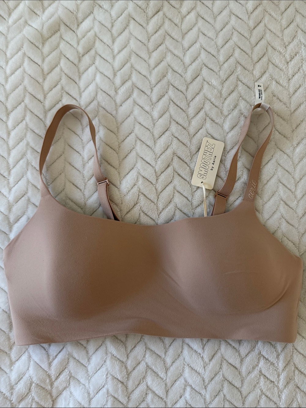 aerie Smoothers Wireless Bra in Light Nude